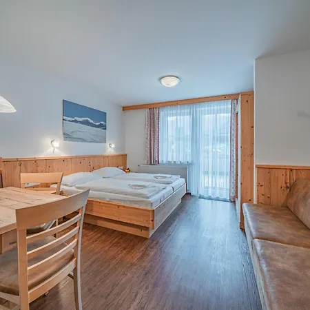Roeck Ib Apartment *